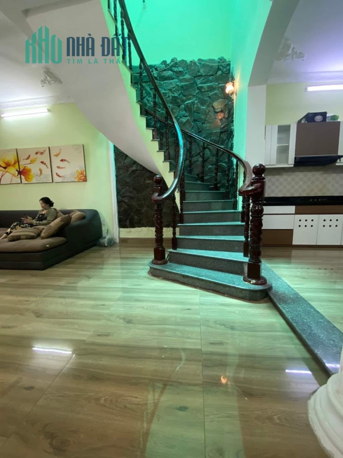 Huỳnh Thị Hai, Q12 . Nhà phố kiểu kiến trúc Pháp, biệt thự mini chỉ 5 tỷ