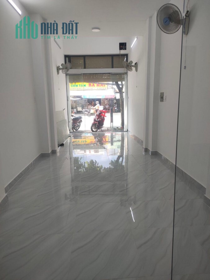 Bán nhà mới 3 tầng, mặt tiền kinh doanh Huỳnh Tấn Phát, Quận 7, chỉ 7.2 tỷ.