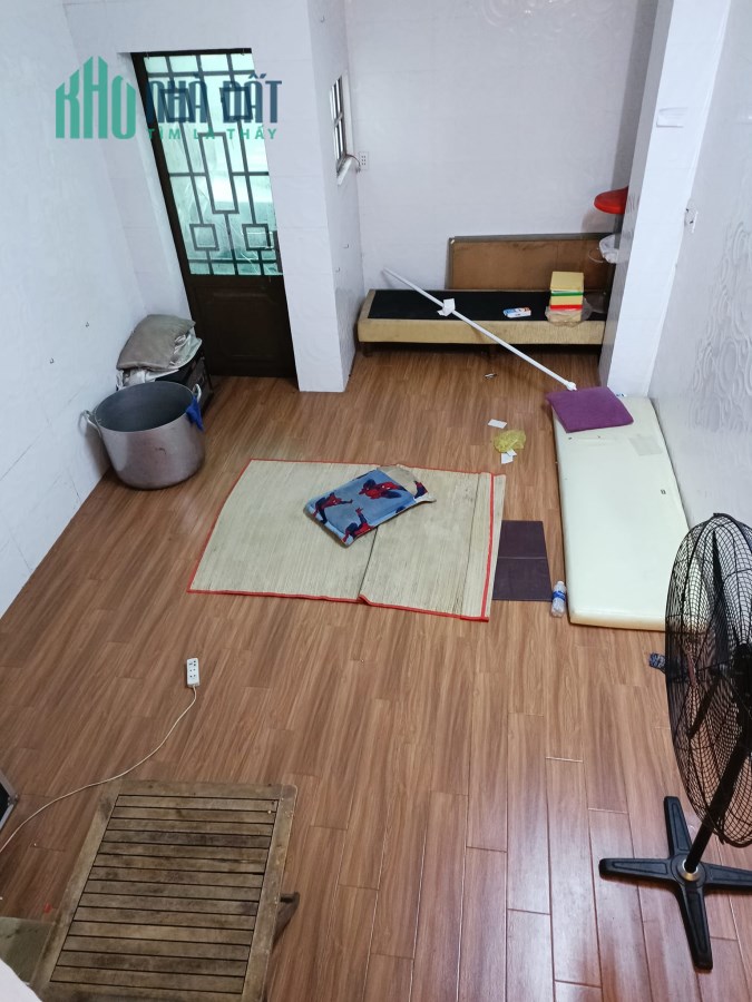 BÁN NHÀ HẼM XE HƠI LẠC LONG QUÂN QUẬN 11 -SÁT MẶT TIỀN ĐƯỜNG -50M2 TẶNG NỘI THẤT CHỈ 6 TỶ