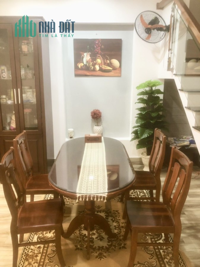Nhà 2 tầng mặt tiền Huỳnh Ngọc Huệ kinh doanh đỉnh