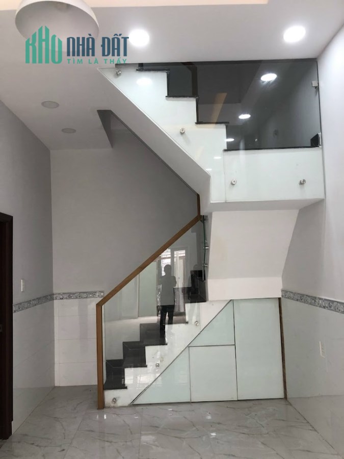 BÁN NHÀ HẼM XE HƠI BÌNH THỚI QUẬN 11 - SÁT MẶT TIỀN ĐƯỜNG -50M2 TẶNG NỘI THẤT CHỈ 6 TỶ