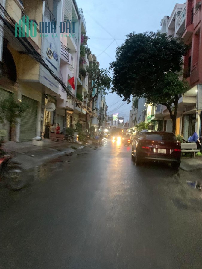 NHÀ MỚI XÂY ĐẸP ĐƯỜNG ĐIỆN BIÊN PHỦ, 2 MẶT TIỀN HẺM XE HƠI, PHƯỜNG 22 BÌNH THẠNH GIÁ CHỈ CÓ 4.7 TỶ.