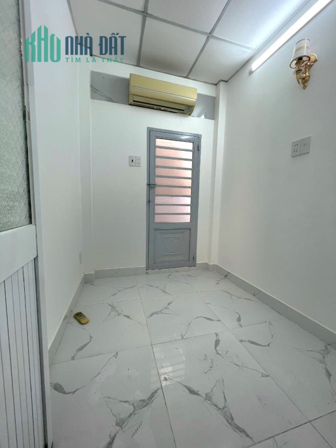 BÁN GẤP NHÀ Q.4 TÔN THẤT THUYẾT, DTSD 42M2, NHỈNH 1 TỶ