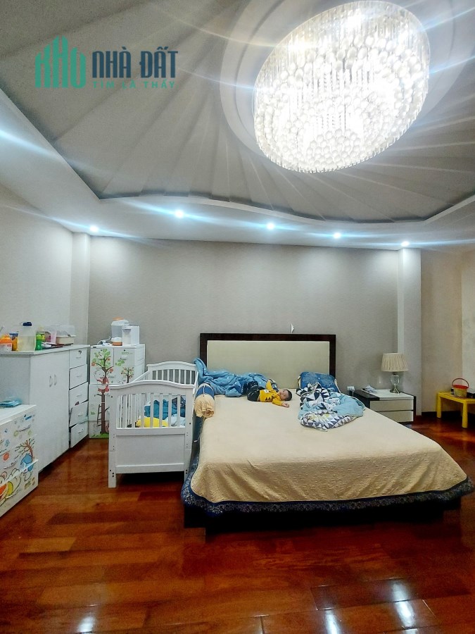 Bán nhà Duy Tân DT 42m2, mặt tiền 4m, chỉ 6 tỷ 7, “ô tô vào nhà, kinh doanh đỉnh” LH A Phúc: