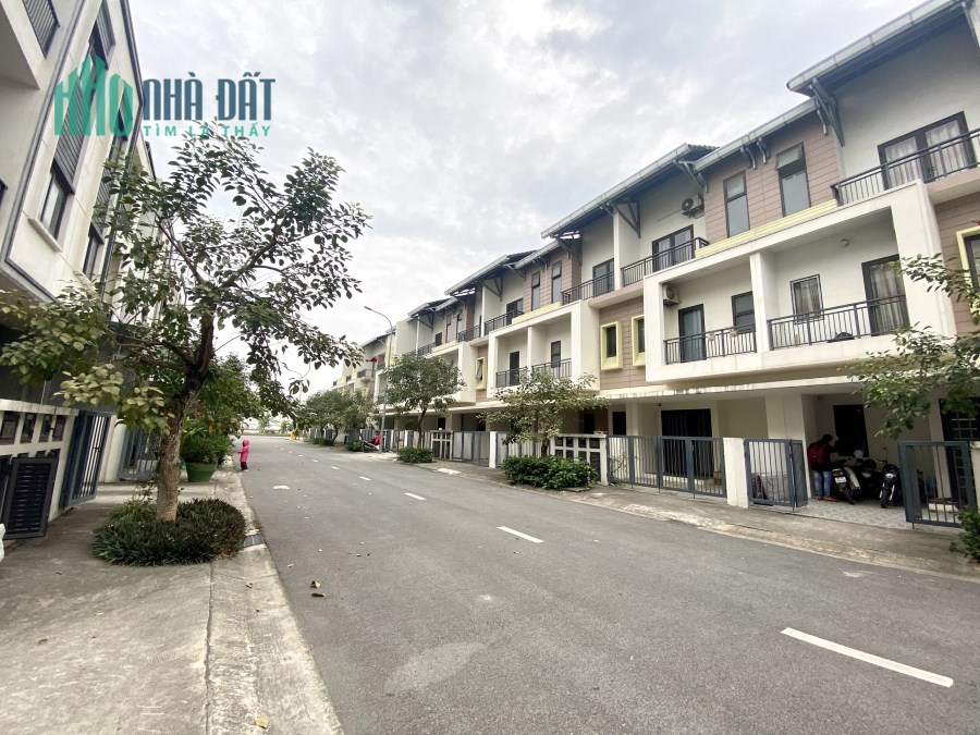 Bán nhà liền kề 75m2x3T đã hoàn thiện cơ bản đang cho thuê 10tr/tháng tại KĐT VSIP