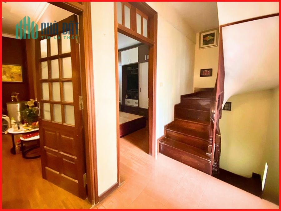 Bán gấp nhà Hào Nam, 47m2, 4 tầng, MT 7.5m, 5.2 tỷ, Dân xây - Ô tô tránh - Bãi xe (LP33A)