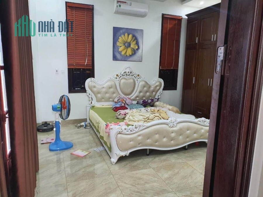 Bán nhà Quang Trung, Hà Đông, 4 tầng, 50m2, mt4m, ô tô gần giá 4 tỷ