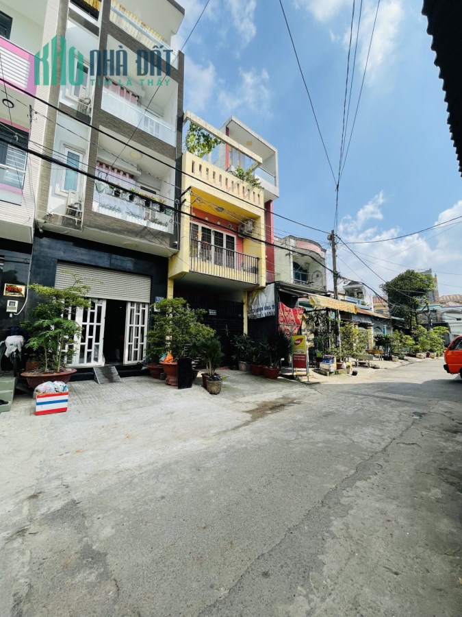 Bán nhà HXH Tân Phú - Hòa Bình - Chính chủ - Sổ hồng riêng - 3 x 13