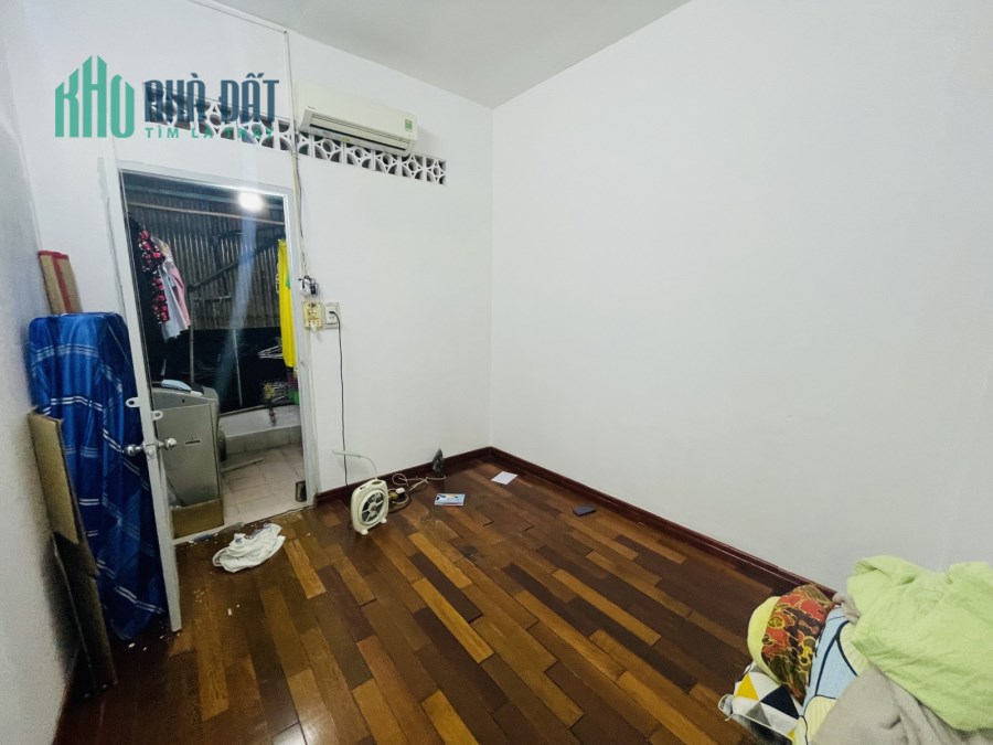Bán nhà giáp Tô Hiệu - Hòa Bình - Gần Đầm Sen - 3 tỷ 3