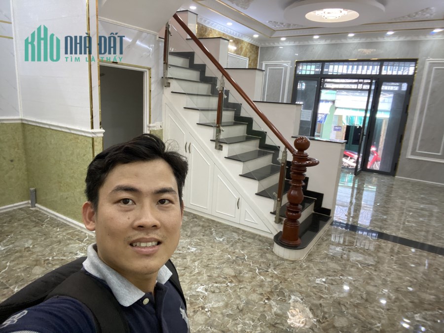 Bán Nhà Ngang 5 Dài 12 Huỳnh Tấn Phát, Quận 7, Nhỉnh 5 tỷ