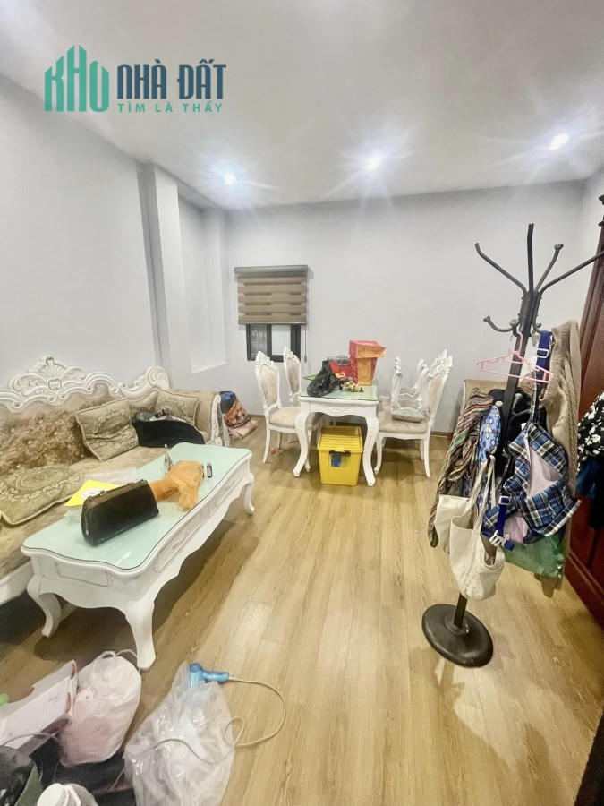 💥 Bán nhà Phố Phương Mai, 45m2 4T MT 4.2m, Ô tô đỗ cửa, Chỉ 7.5 Tỷ 💥