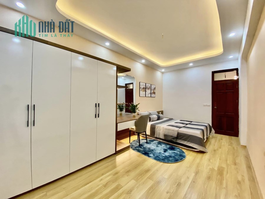 Bán nhà Phân lô Chùa Láng, cạnh ĐH Ngoại Thương,KD Cho thuê,Online, 40m2x6T,Otô cạnh 5m