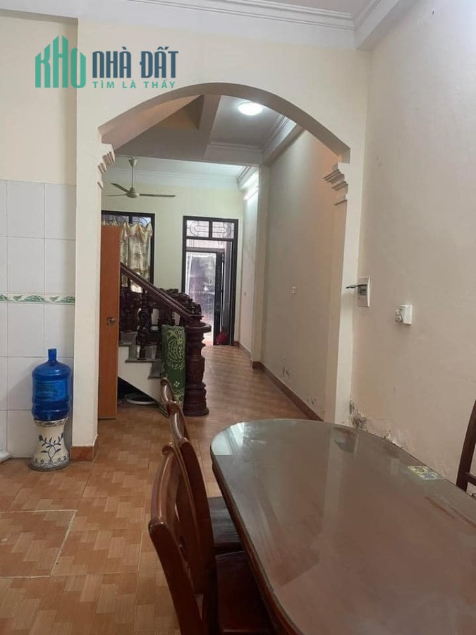Nhà nam dư, Hoàng Mai - ngõ to - 51M x 3 Tầng giá 3,09 Tỷ