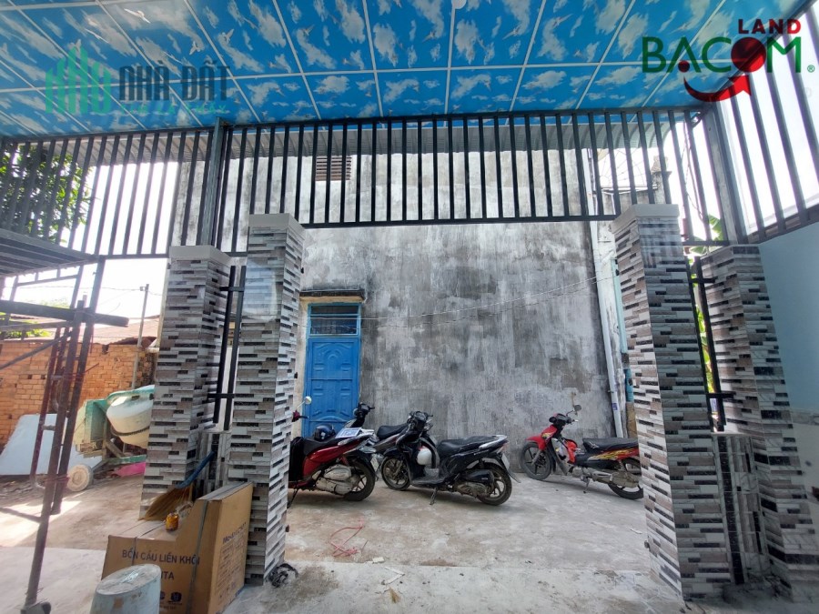 BÁN NHÀ GIÁ NGỘP BỬU HÒA 90M2 ĐƯỜNG XE HƠI NGANG 7M CHỈ 2,55 TỶ