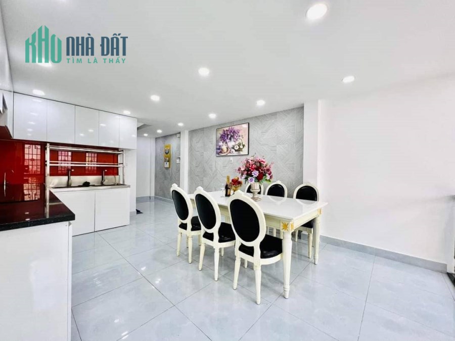 Bán nhà hẻm tải Gò Vấp - 70m2 - 5 tầng - chỉ 10 tỷ 800 - sổ vuông - Ngay Lotte Mart
