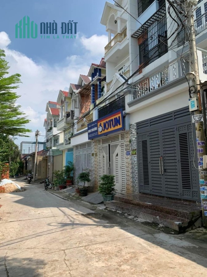 Nhà mới vào ở ngay 77m, 4.5x17m, 3 tấm, HXH quay đầu, trung tâm Q12 chỉ 4.8 Tỷ