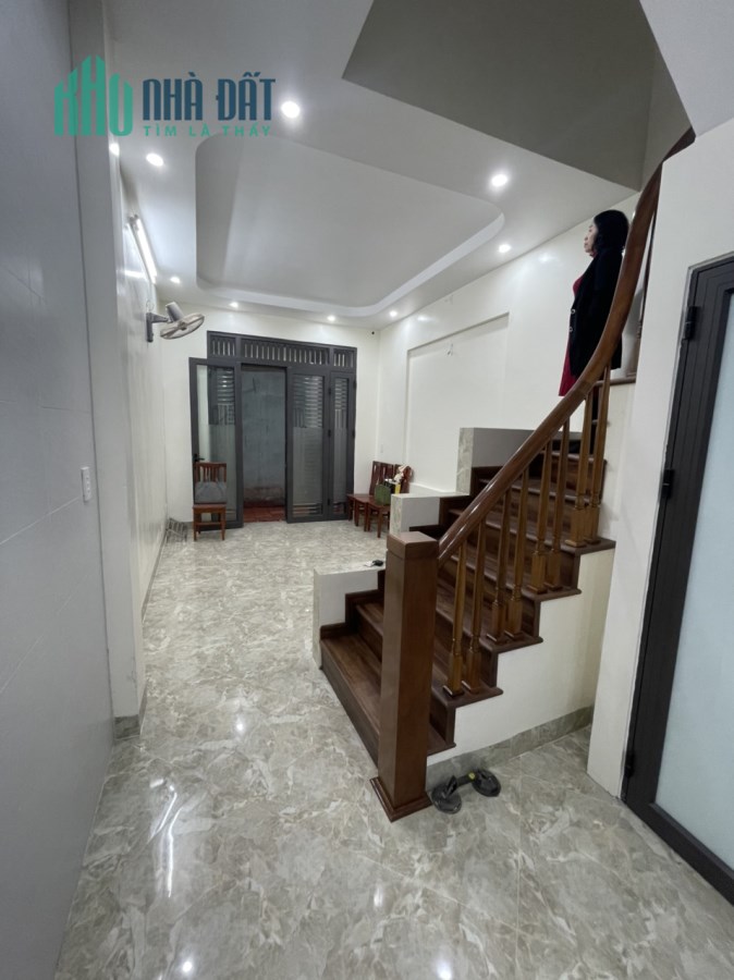 Bán nhà Thịnh Liệt 45m2 giá chỉ 3,5 tỷ,sđcc,ở luôn đón tết