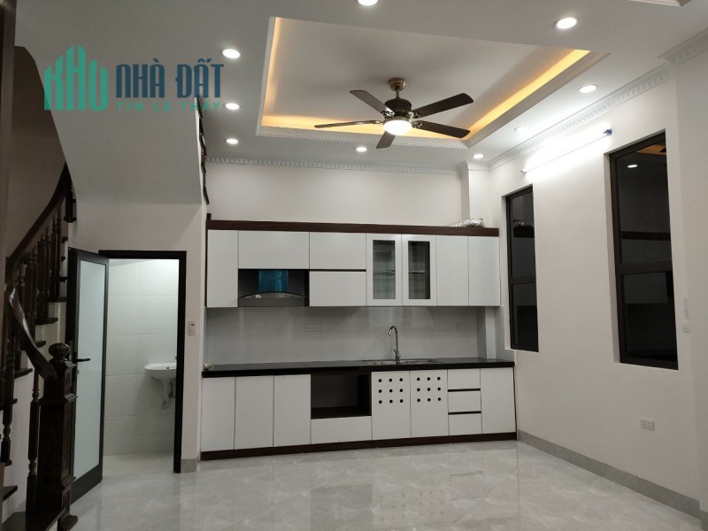 Bán nhà mặt phố Hồ Hạ Đình, DT105.5m2, MT5.5m, căn góc, hình thửa vuông.  0338080356.