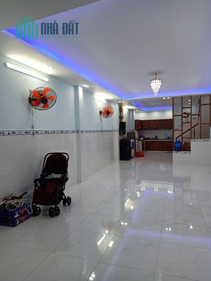 Nhà Đẹp giáp Mã Lò Lê Văn Qưới .57tr: m2 hẻm xe tải 70m2 nở hậu 2 tầng giá chỉ 3tyxx