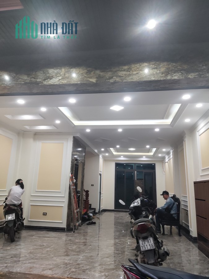 Bán nhà mặt ngõ 193 Trung Kính, 31 Mạc Thái Tổ dt 45 m2 x 7 t thang máy giá 14,5 tỷ