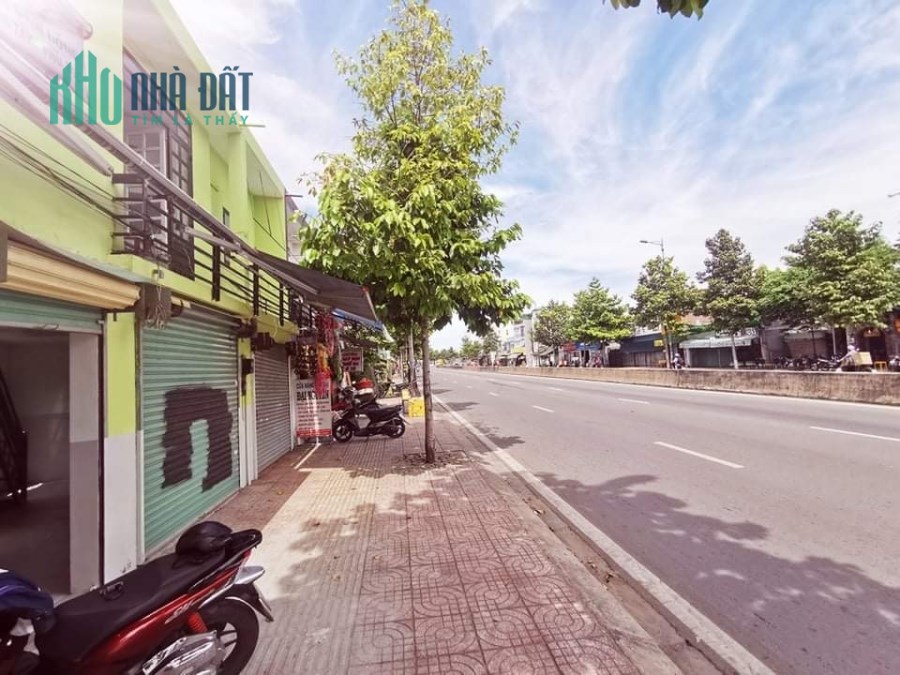 Nhà MT Phạm Văn Đồng, Linh Tây. 30m2, Ngang 10m, Cho Thuê 20Tr Tháng. 3 Tỷ 450