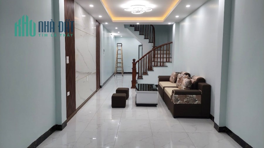 Bán nhà siêu đẹp Phạm Ngọc Thạch, Đống Đa,   nhà 2 mặt thoáng, 45m, 4 tầng,  giá 5 tỷ 450 triệu.