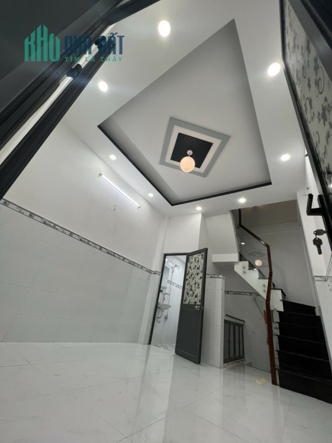 Nhà nhỏ siêu xinh ngay CMT8. 4 tầng BTCT kiên cố. 2PN. ST. Chỉ 3,2 tỷ.