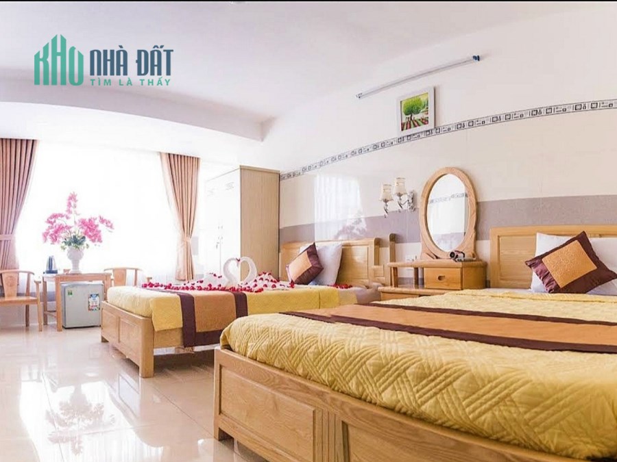 cần BÁN KHÁCH SẠN PHƯỜNG VĨNH HẢI NHA TRANG. 119M2 X 6T. 21,5 TỶ - NHA TRANG
