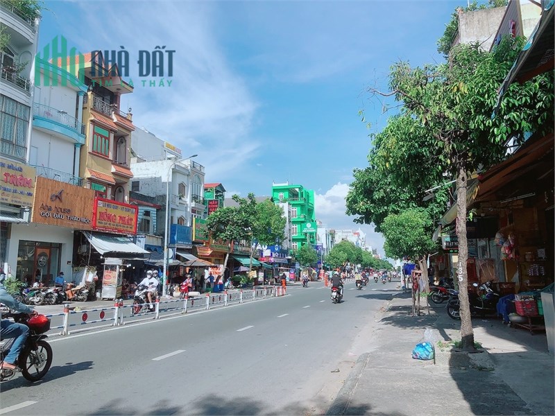 Bán nhà mặt tiền kinh doanh sầm uất đường Nguyễn Sơn,DT:6x16 nở hậu 9m,đúc 1 lầu