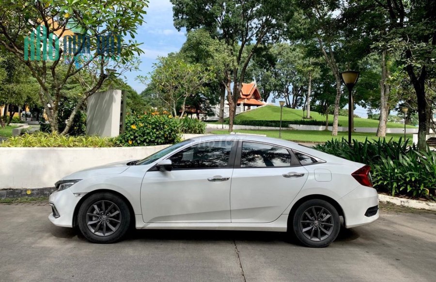 Cần bán xe Honda Civic 1.8G 2019, Nhập Thái, Màu Trắng