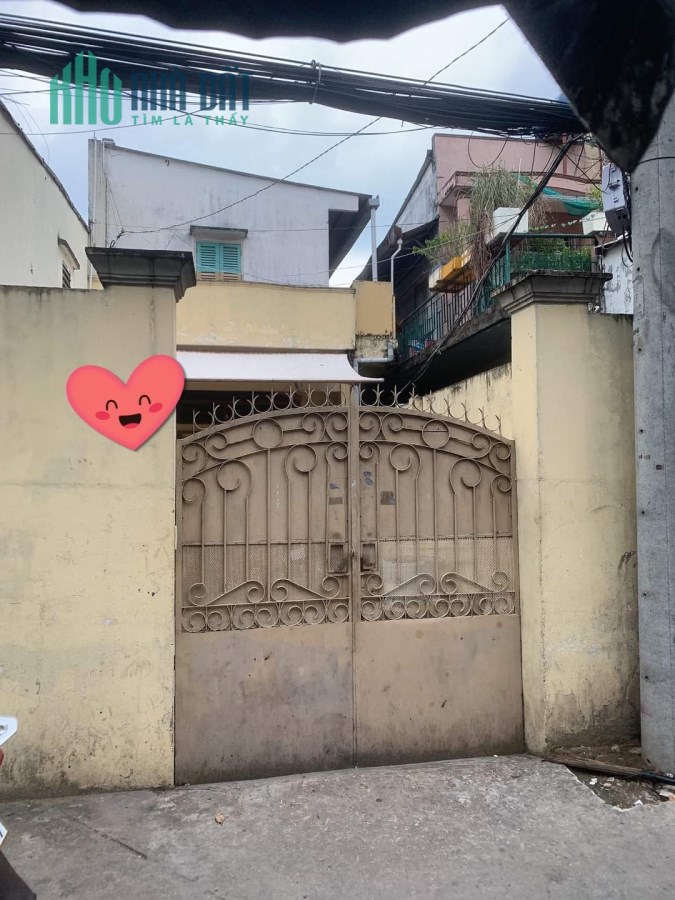 Bán nhà thích hợp xây dựng căn hộ dịch vụ Trần Xuân Soạn chỉ 11 tỷ, 190m2