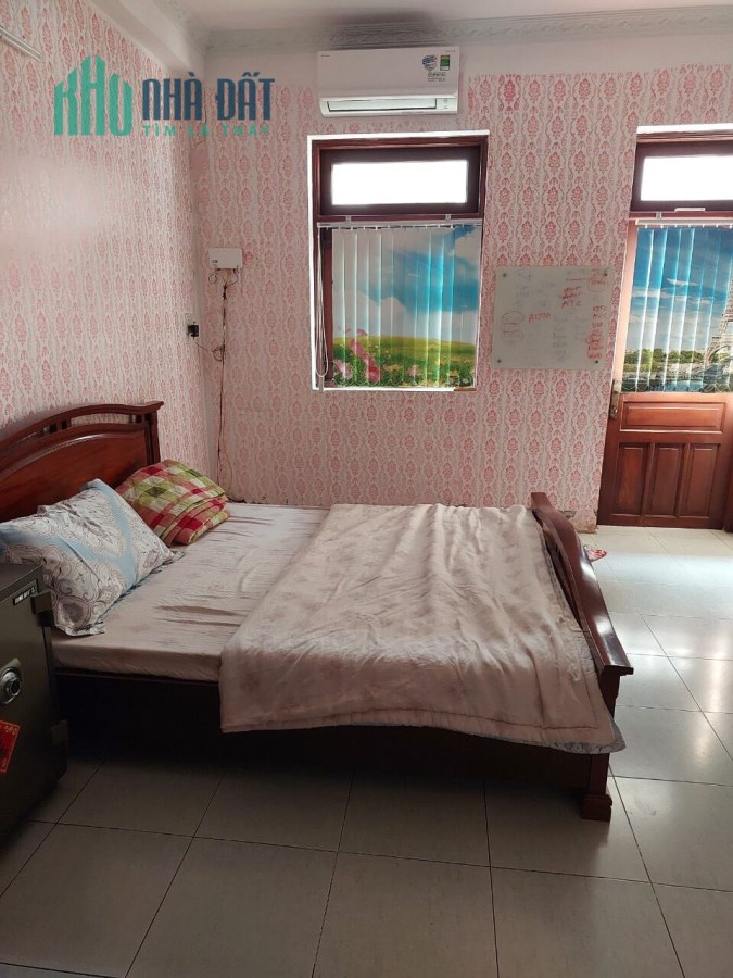 Bán gấp nhà NGUYỄN TRỌNG TUYỂN, PN, 3 lầu, 42m2, 4.35 tỷ: