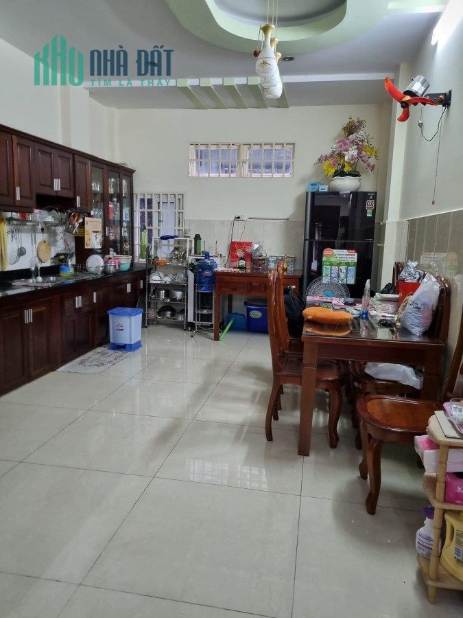 CHÍNH CHỦ RẤT CẦN BÁN NHÀ . NGUYỄN SÚY HXH. P TÂN QUÝ , Q TÂN PHÚ.DT:4 X15,5M , 3 LẦU , 4PN ,5WC,