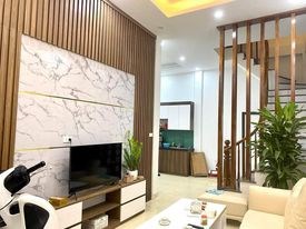 NGUYỄN CHÍ THANH - ĐỐNG ĐA, CẠNH VINCOM, 2 MẶT NGÕ KD, 39M, 3T, MT: 3.5M, 5.65TỶ