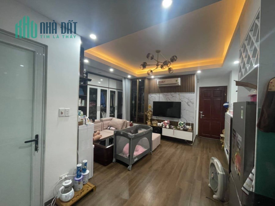 Bán nhà Từ Liêm 50m2, lô góc cực hiếm, vài bước ra đường lớn ô tô tránh, nhỉnh 5 tỷ