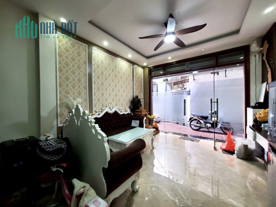 Bán nhà  Đội Cấn, Ba Đình 60m, 4T, MT5m,  lô góc, 3 thoáng,  nở hậu,  giá 6 tỷ 8.