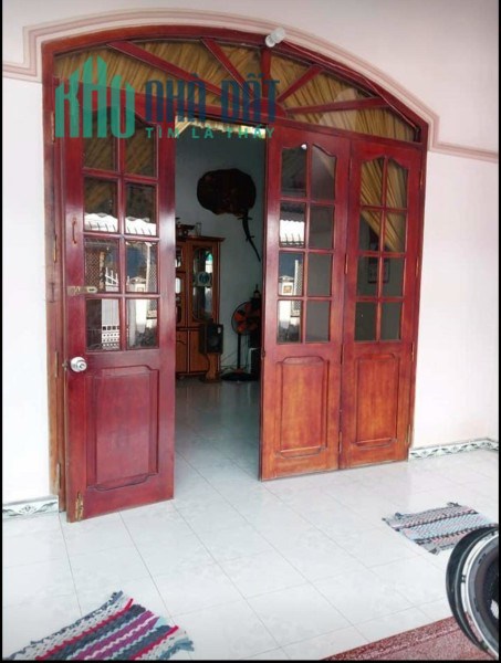 BÁN NHÀ MĂT TIỀN NHA TRANG, KHÁNH HÒA, DT 130M2, GIÁ 11 TỶ
