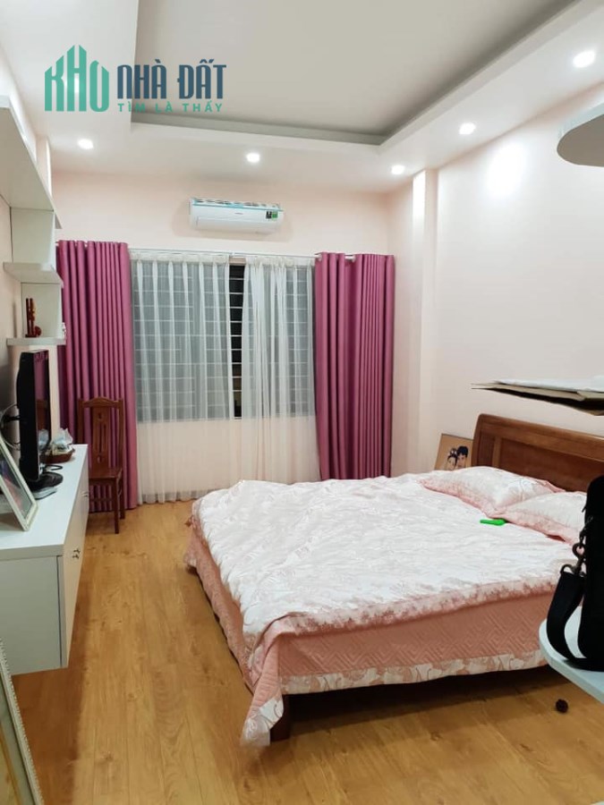 Bán nhà phố Khương Trung 40m 5 tầng giá 4 tỷ 5