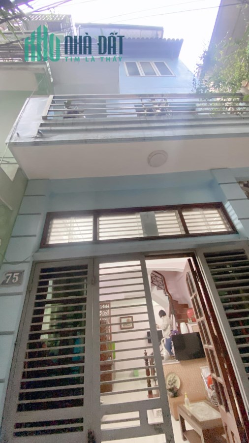 Bán Nhà Nguyễn Văn Cừ Long Biên 38m 3.5 tầng mặt tiền 3.7m 3 tỷ