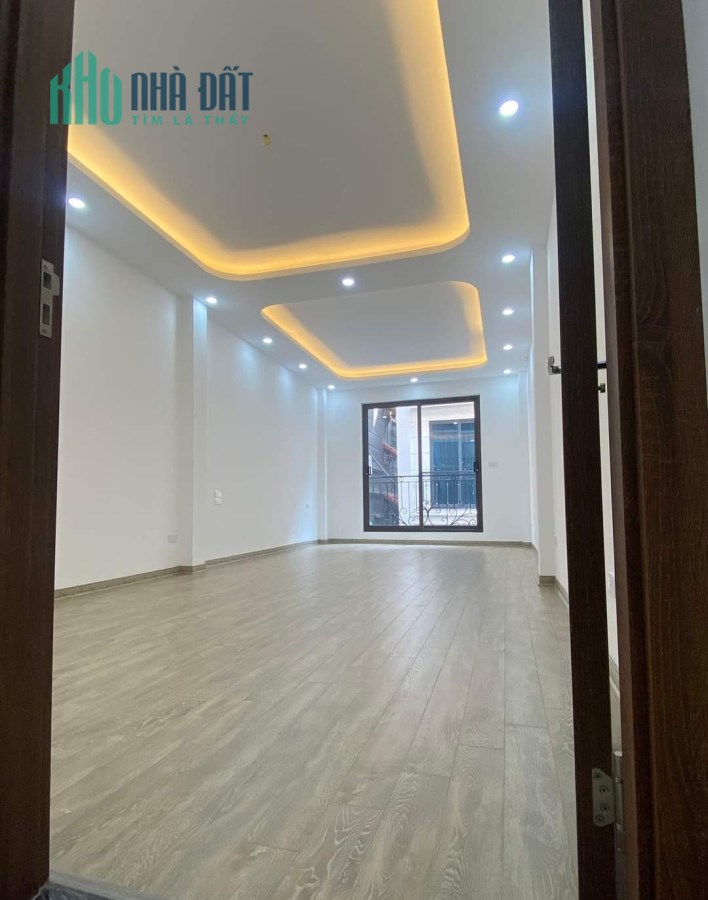 Bán nhà 5T Trung Kính, Cầu Giấy, nhà mới, thang máy, ô tô giá 6.4 tỷ