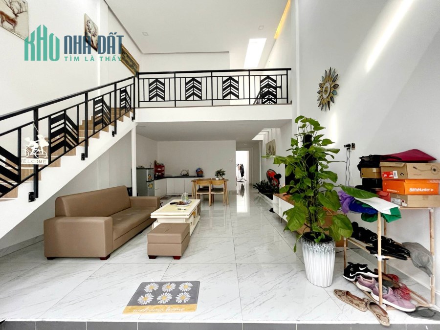 Nhà siêu đẹp giá rẻ, Trường Chinh Tân Hưng Thuận Quận 12, Diện tích 5.2x15.5