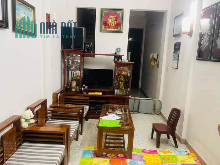 Bán nhà Hoàng Hoa Thám 42m2x4 tầng, ô tô vào nhà, giá 6 tỷ25, LH 0983 416 997