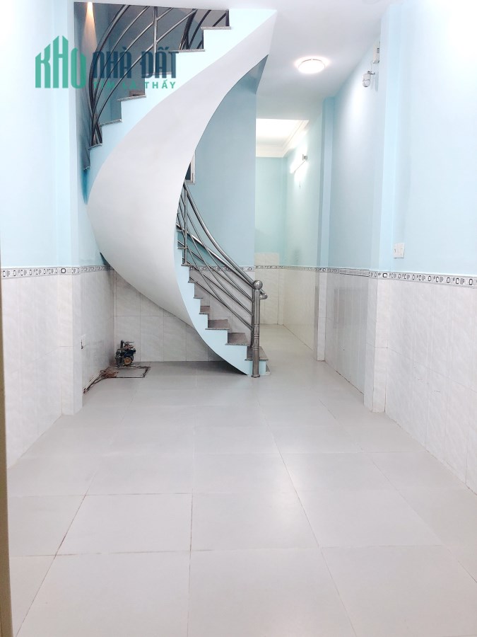 Nhà mới 4 tầng hẻm 345 đường Trần Hưng Đạo P.Cầu Kho Q1