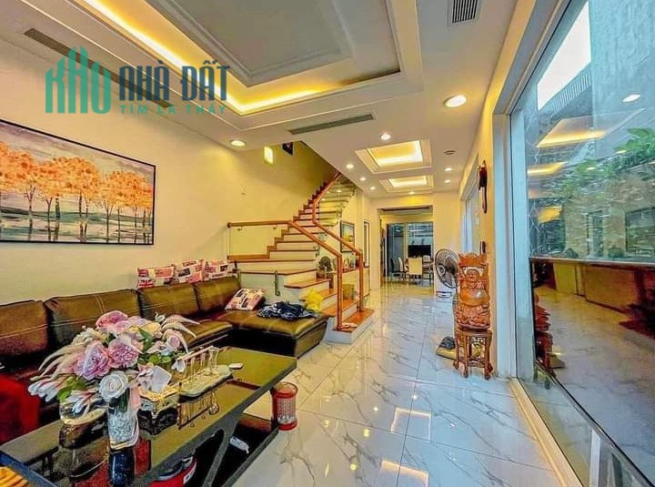 💥 💥 💥  LÔ GÓC HAI THOÁNG-SÂN RỘNG TRƯỚC NHÀ-ĐỘI CẤN-42M2-5 TẦNG-4.7 TỶ