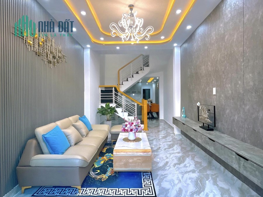 Nhà 3 tầng đẹp giá rẻ đón tết đường Hải Phòng, Đà Nẵng