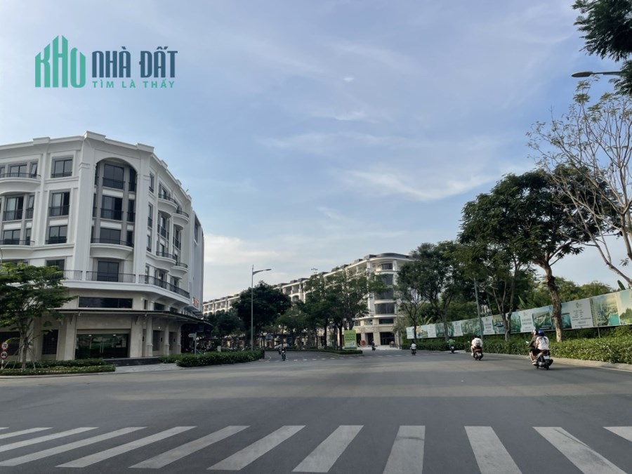 Bán nhà MT Nguyễn Thị Nhung – KDC Vạn Phúc, P. HBP, Thủ Đức: 5 x 20, giá 26 tỷ