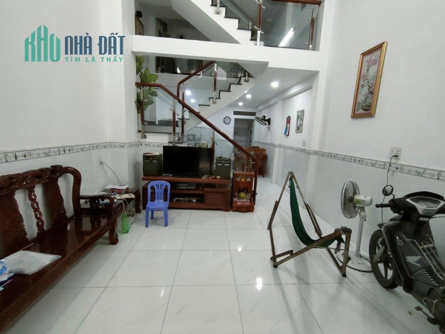Ngộp Oxy - Mặt Tiền Tân Kỳ Tân Quý Tân Phú, DT 79m2, NGANG 4.1x19m Chỉ 5 Tỷ 6