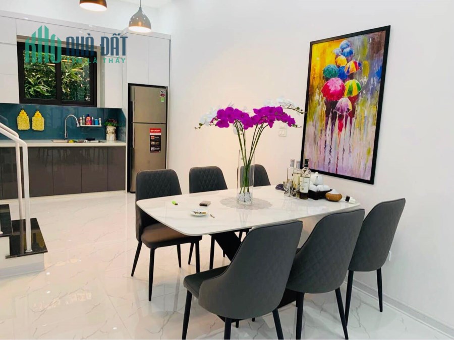Bán nhà Trương Định, 35m2 ,Nhà đẹp chơi tết, 3tỷ350