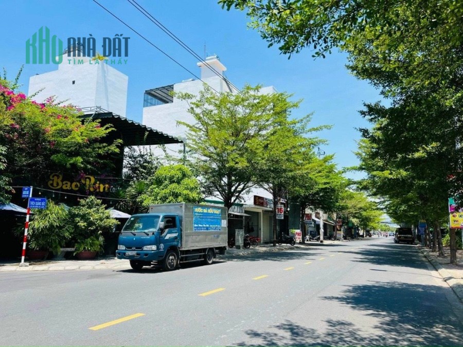 Bán gấp lô TĐC VCN Phước Long mặt tiền đường số 4 (Thích Quảng Đức) cánh ngã 4 đường 28 khoảng 50m.