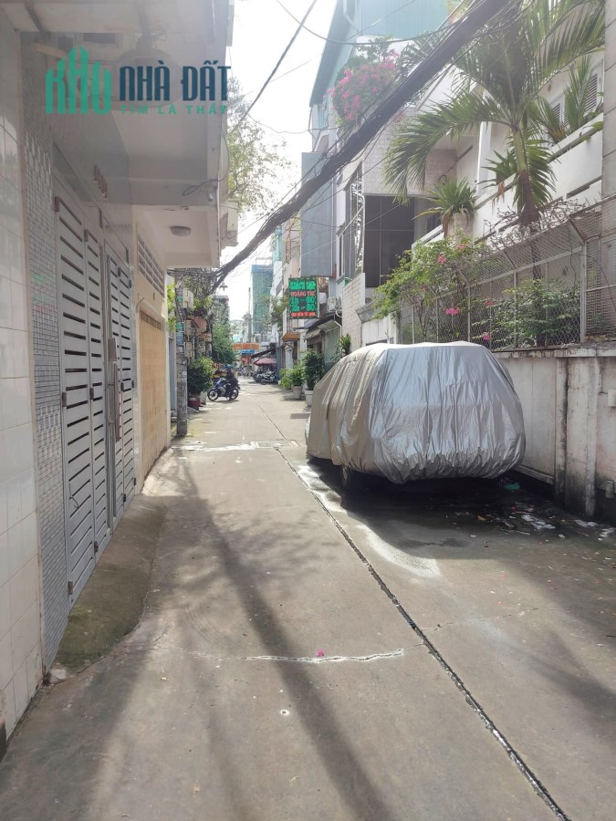 BÁN GẤP NHÀ NGUYỄN TRI PHƯƠNG QUẬN 10 , NGAY CẦU VƯỢT 3/2
TRUNG TÂM HÀNH CHÍNH - 4 TẦNG